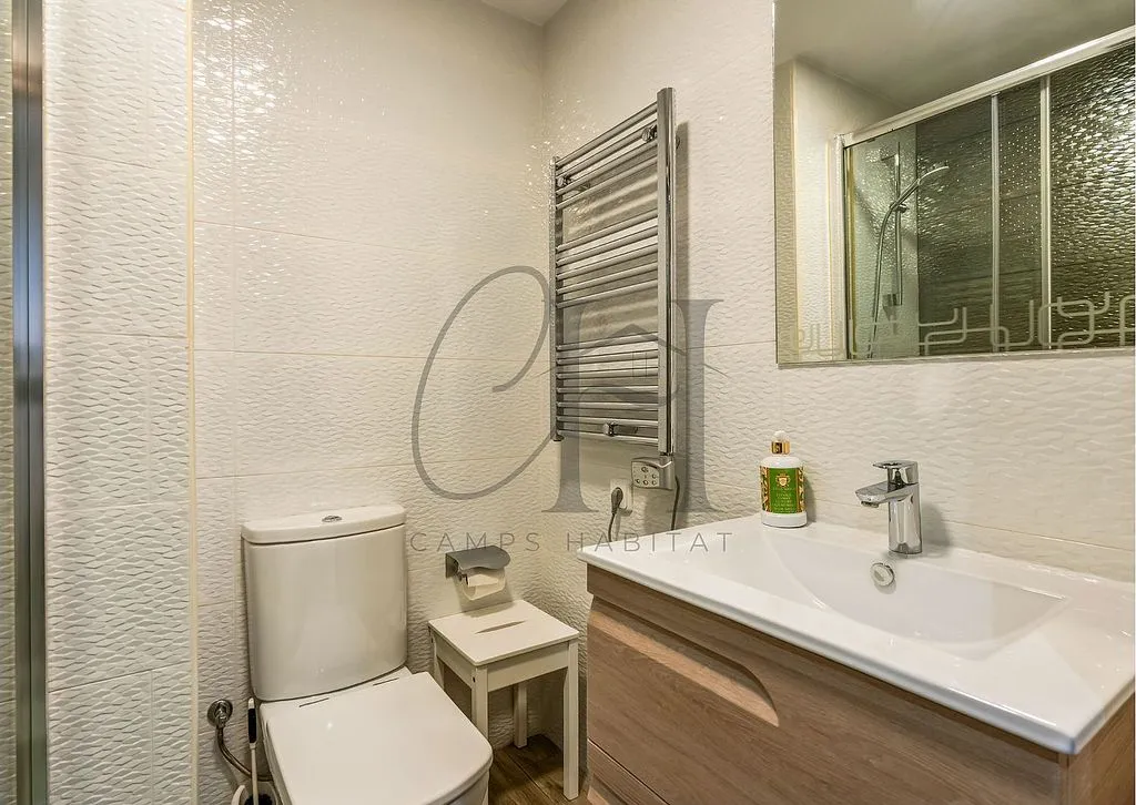 Bathrooms - Apartment with Sea View in Roses, Castellbell
