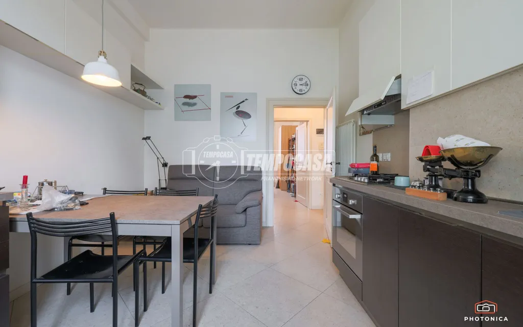 Cuisine - Rear-Facing Apartment with Balcony in Bologna