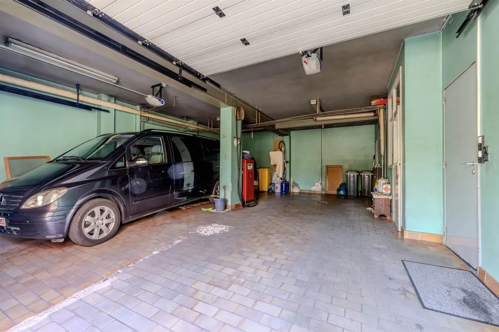 Garaaž - Multi-Unit House with Garage in Herentals