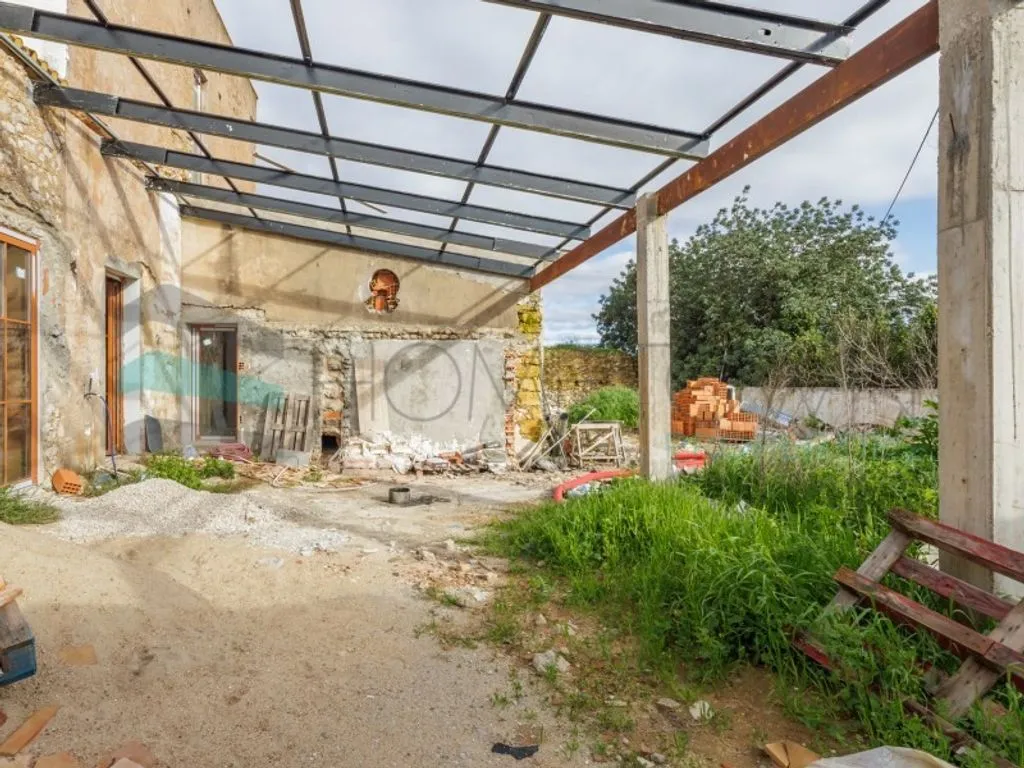 Aed - Luxury Mansion with Traditional Design in Boliqueime