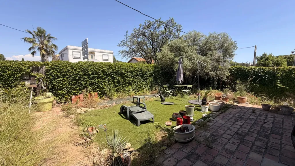 Jardin - Maison avec Jardin et Véranda à Marignane