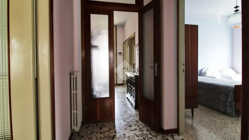 Esik - Villa with Two Units in Garlasco