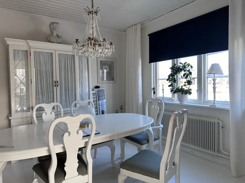 Söögituba - Charming 1920s Villa with Pool in Södermanland