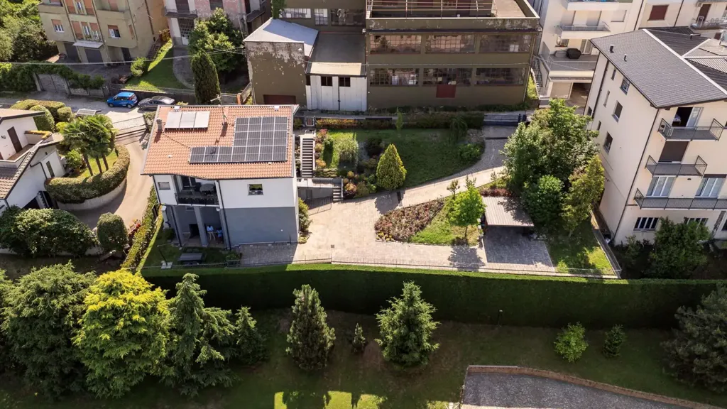 Õhuvaade - Luxury Villa with Private Garden in Cantù