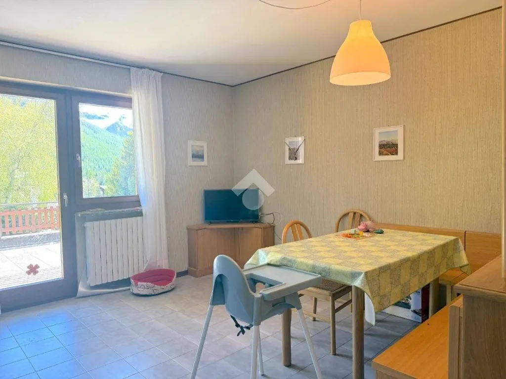 Söögituba - 2-Bedroom Apartment with Private Terrace in Pragelato
