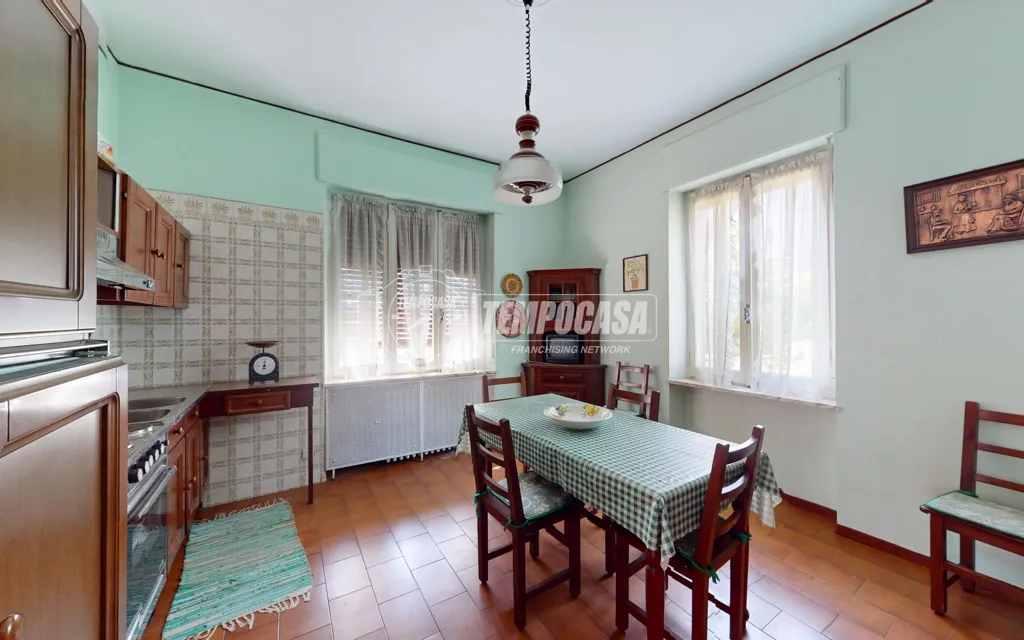 Dining Room - Independent Villa with Garden in Moretta