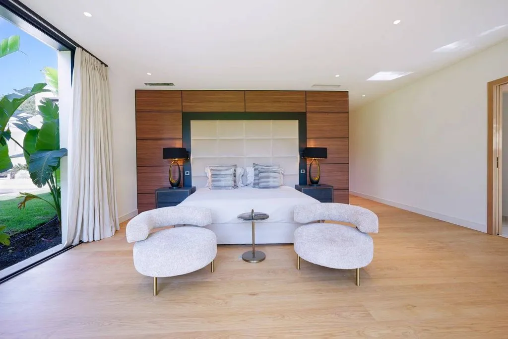 Bedrooms - Luxury Villa with Pool in Mougins