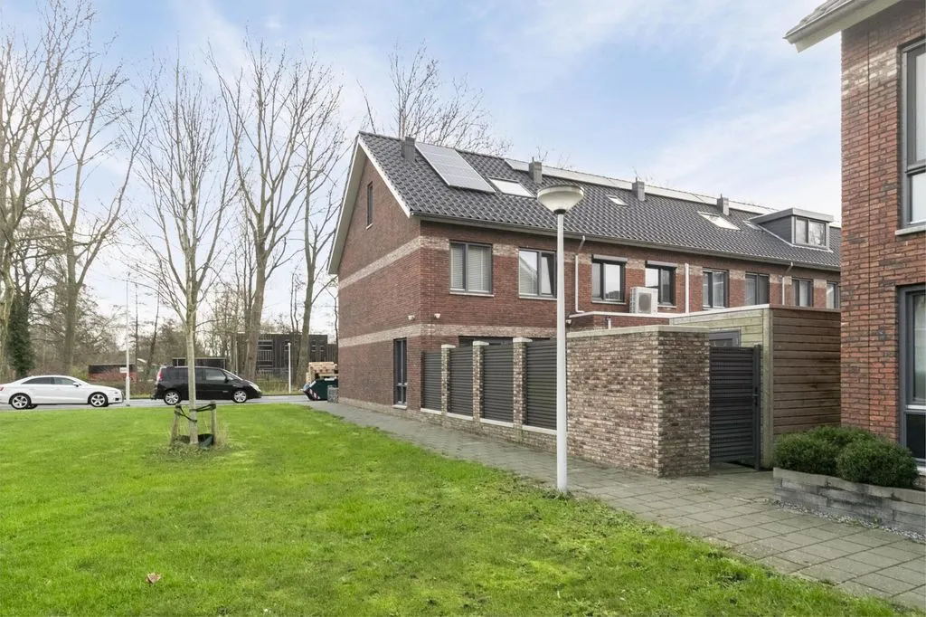 Extérieur - Modern Corner House with Garden in Zaandam