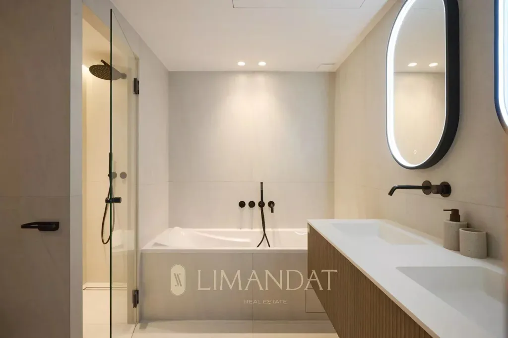 Vannitoad - Luxury Flat with Sea View in Cannes