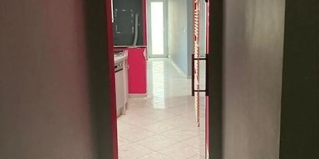 Entrée - Immeuble avec Garage et Combles à Lodelinsart