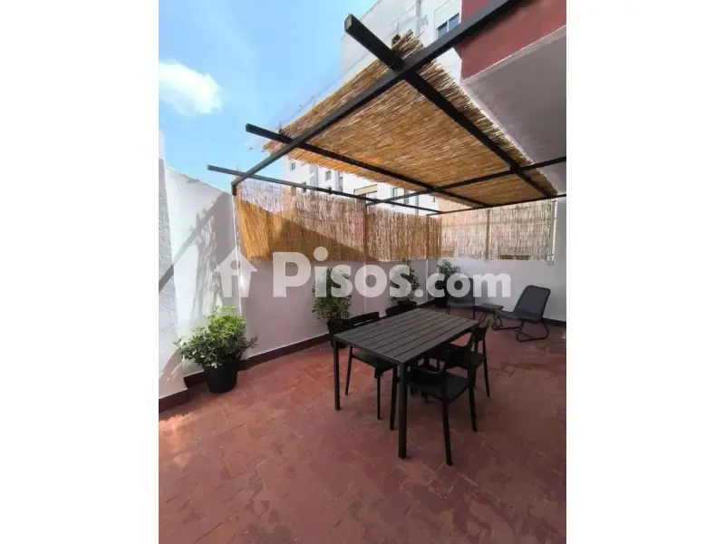 Terrasse - Student-Friendly Flat with Terrace in Moncada