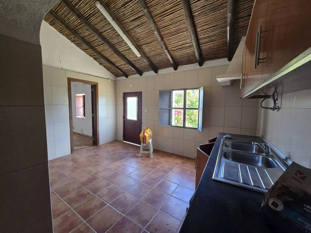 Cuisine - Farmhouse with Fruit Trees near Tavira