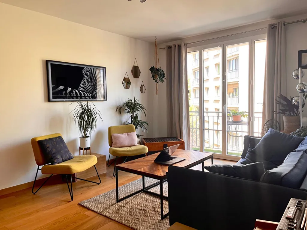 Elutuba - Balcony Flat in 20th Arrondissement, Paris