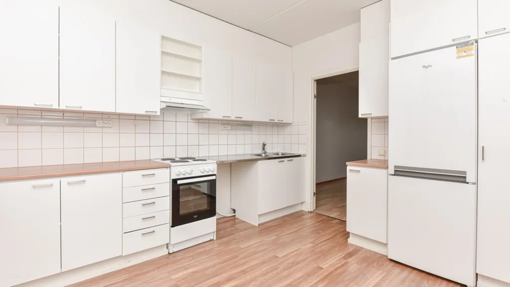 Köök - Spacious Apartment with Sauna in Leppävaara