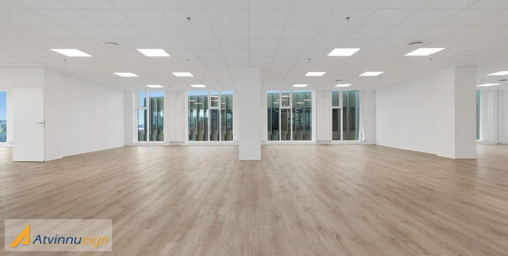 Pièces - Modern Office Space with South View in Reykjavik