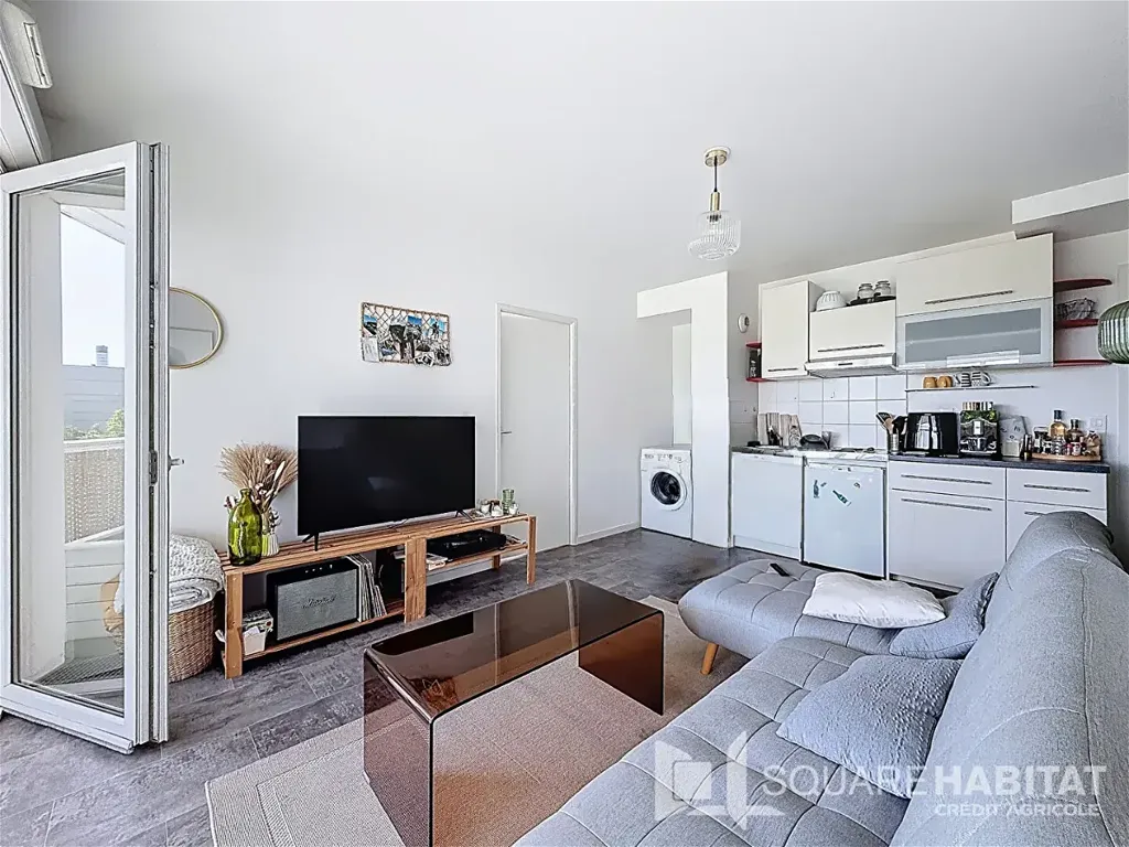 Séjour - Appartement 2 Pièces avec Loggia à Rennes