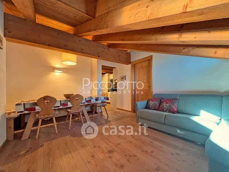 Elutuba - Bright Penthouse with Garage in Cortina d'Ampezzo