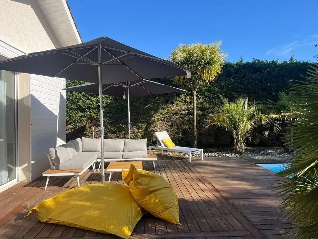 Piscine - Maison de Luxe avec Piscine à Pessac