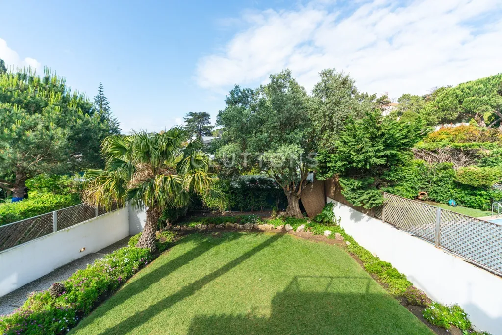 Aed - Luxury Villa with Pool in Estoril
