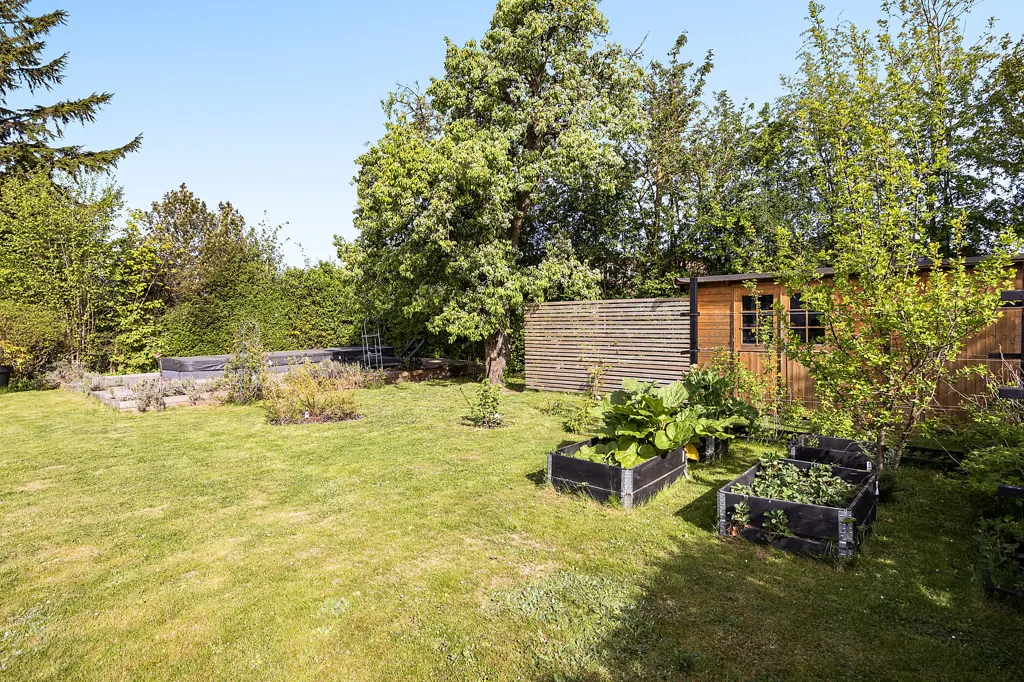 Garden - 1952 Villa with Garden in Gentofte
