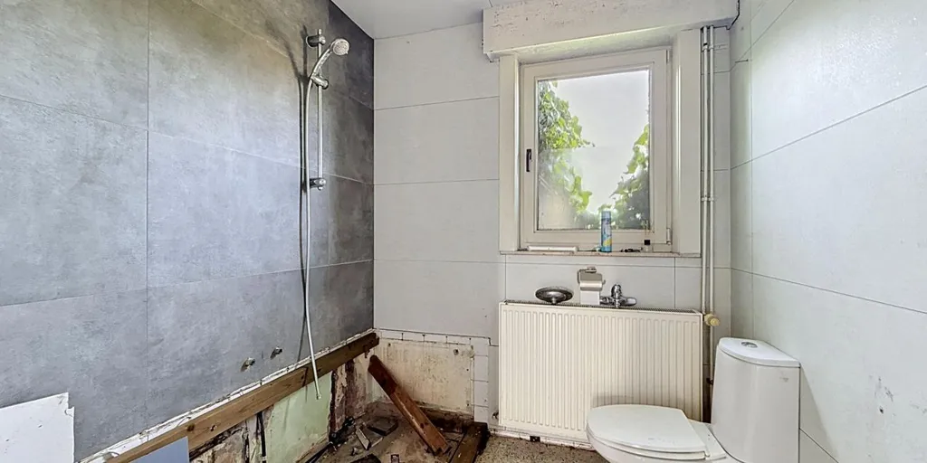 Bagni - Renovatable Bungalow in Beernem