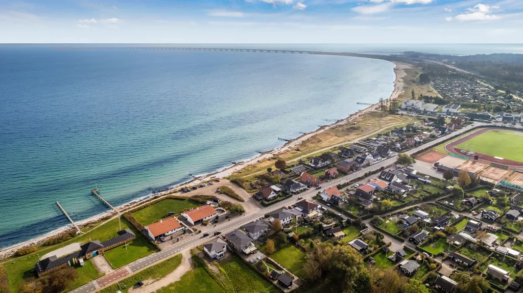 Vue aérienne - Historic Timber-Frame House with Water View in Nyborg