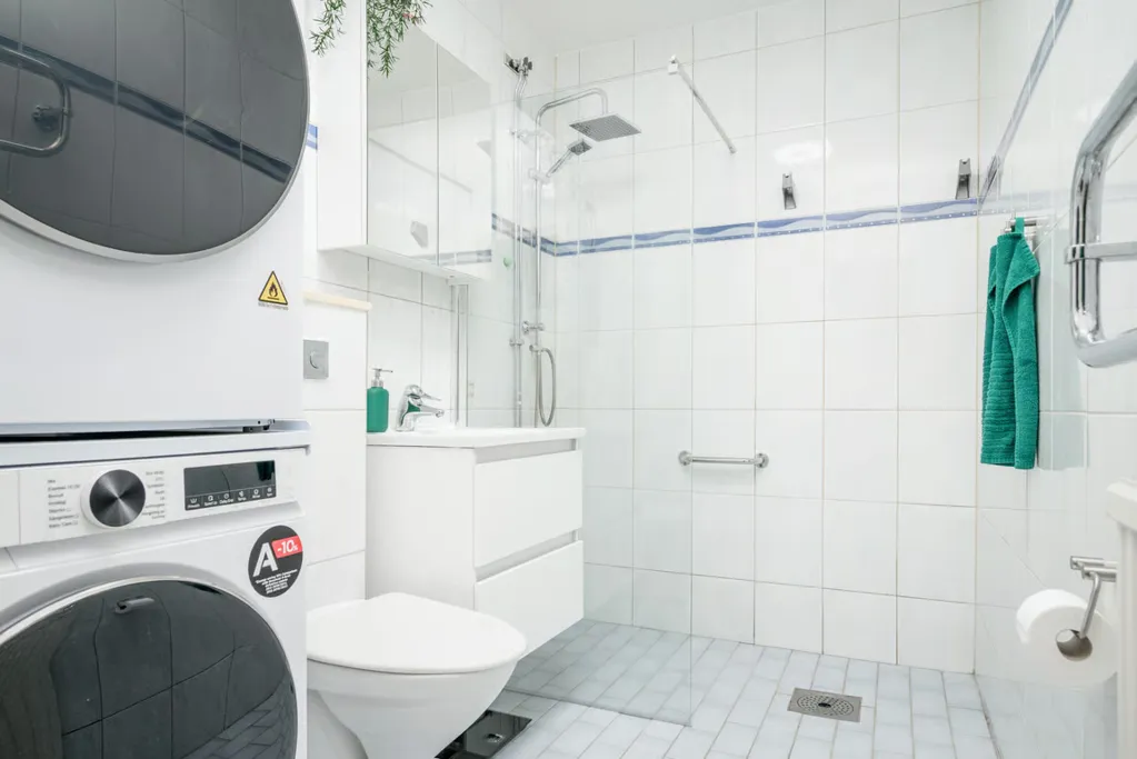 Salles de bain - Modernised Flat with Glass Balcony in Sundsvall