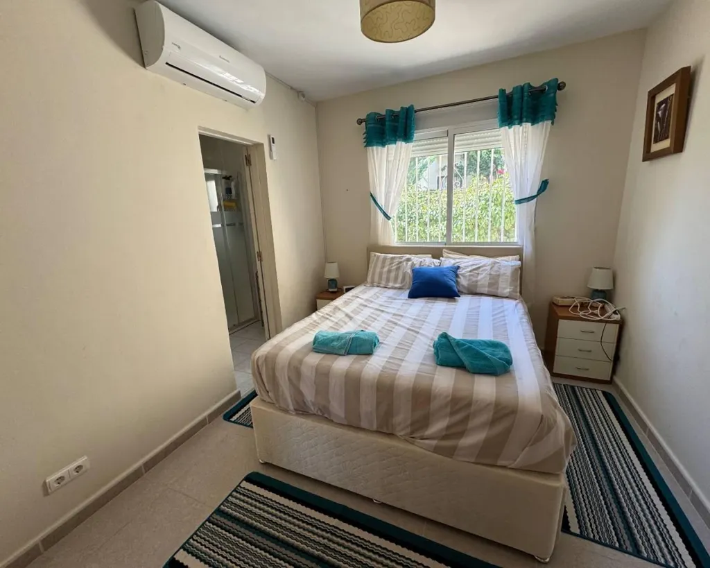 Magamistoad - Seven-Bedroom Villa with Pool in Ciudad Quesada