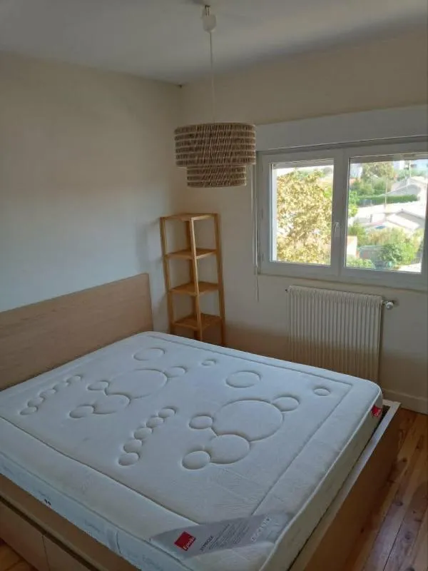 Bedrooms - Flat with Parking in Pessac