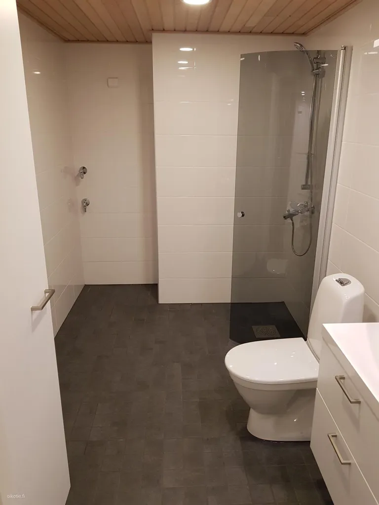 Salles de bain - Studio Flat with French Balcony in Lappeenranta Centre