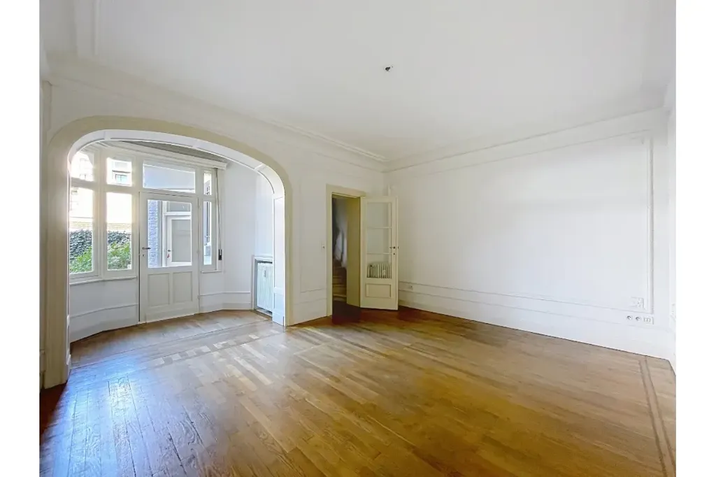 Living Room - Duplex Apartment with Garden in Ixelles
