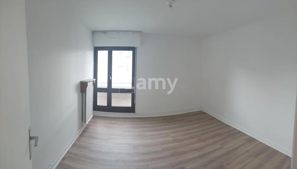 Toad - 3-Bed Apartment with Balcony in BLD CATTENOZ