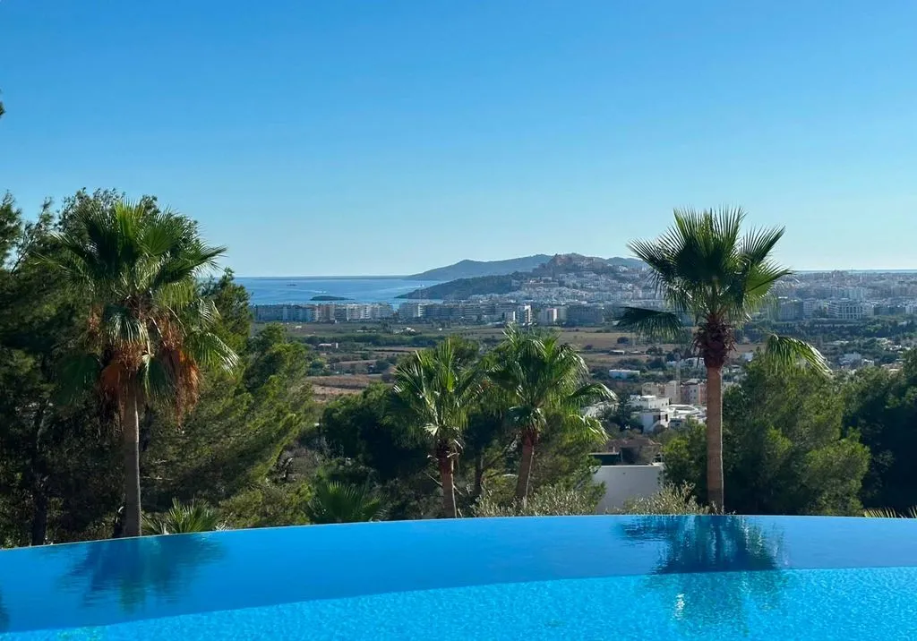 Piscine - Luxury Villa with Sea View in Santa Eulària des Riu
