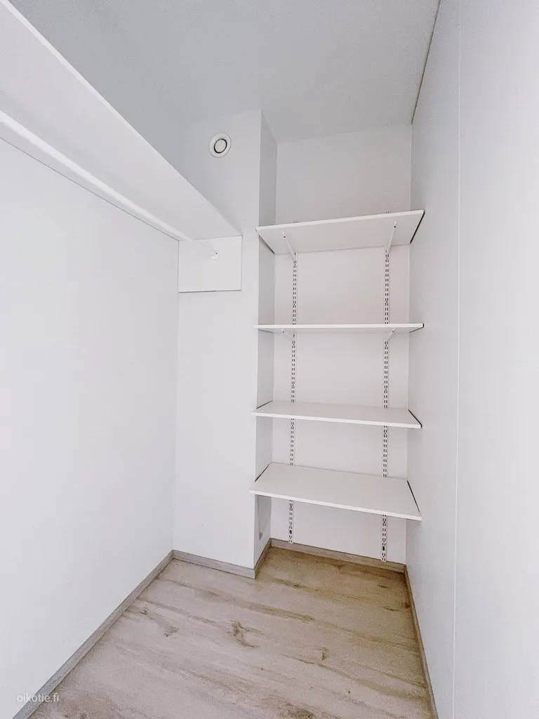 Pièces - Apartment with Pool in Mellunmäki, Helsinki