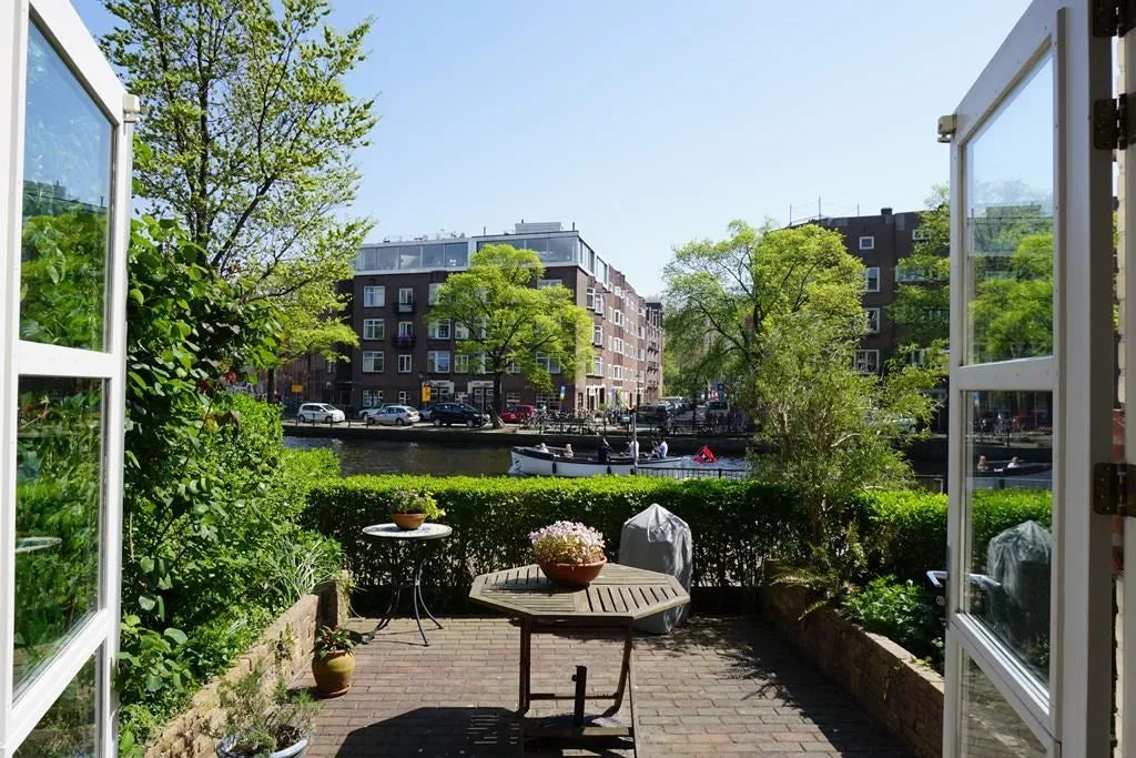 Terrasse - Monumental Canal-View Apartment in Amsterdam
