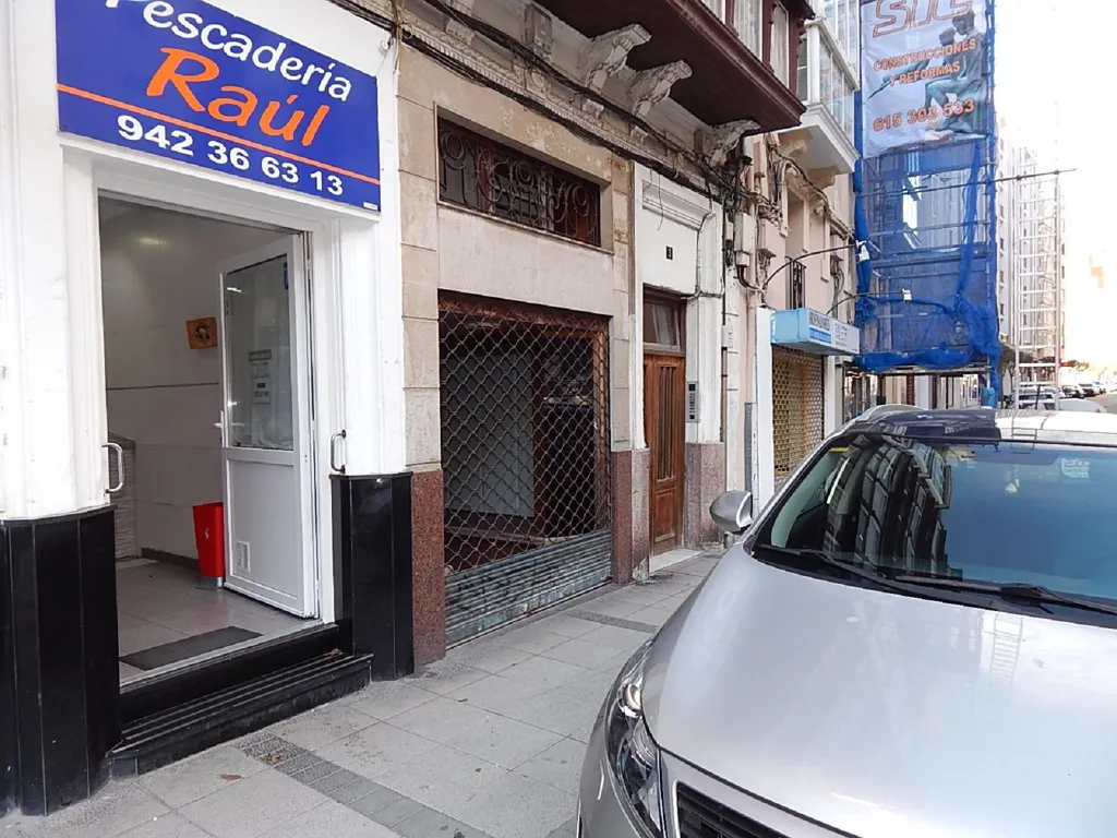 Välivaade - Commercial Premises with Shopfront in Santander