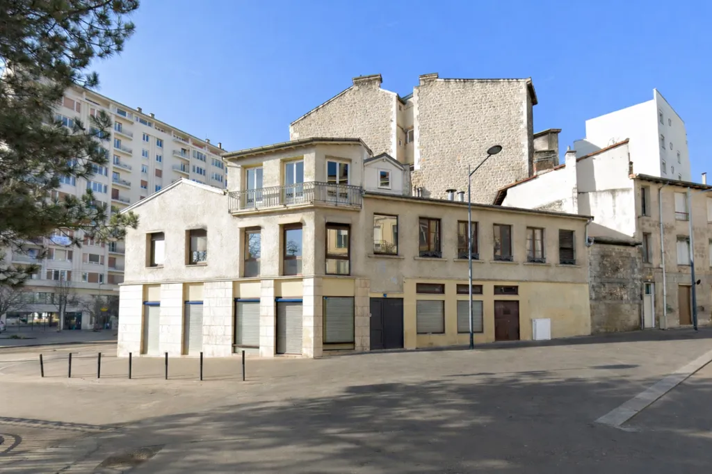 Extérieur - Immeuble avec Surface Commerciale à Saint-Étienne
