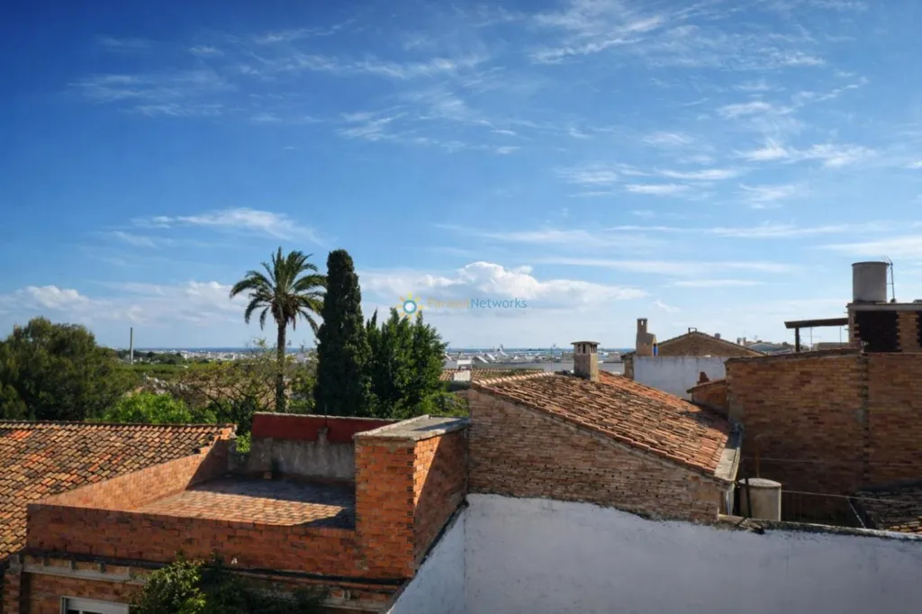 Terrasse - Renovated Hotel with Balcony in Rafelcofer
