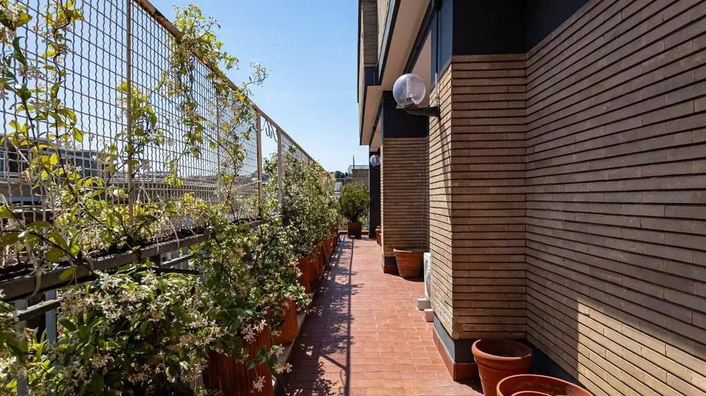 Terrazza - Exclusive Penthouse with Panoramic Terrace in Rome