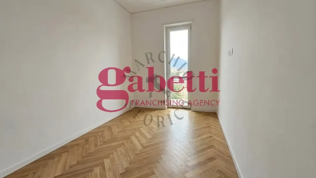 Pièces - Fully Rented Triplex in Florence