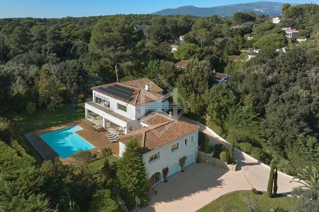 Vista aerea - Renovated Villa with Pool in Valbonne