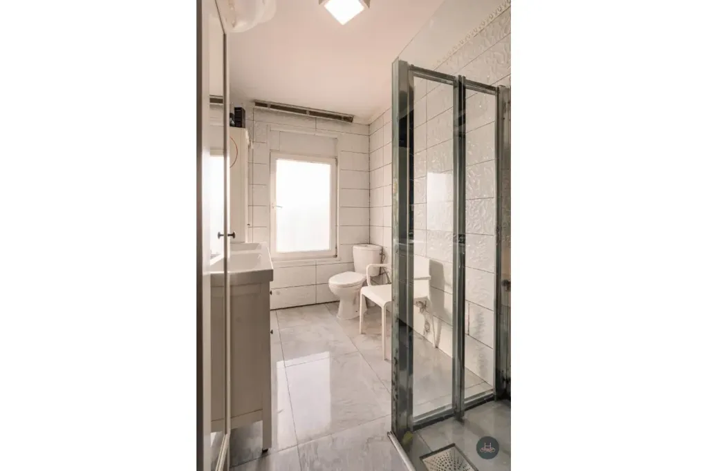Bathrooms - Family House with Garden in Lier
