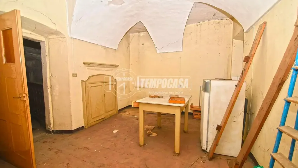 Toad - Independent House with Balcony in Rocca Canavese