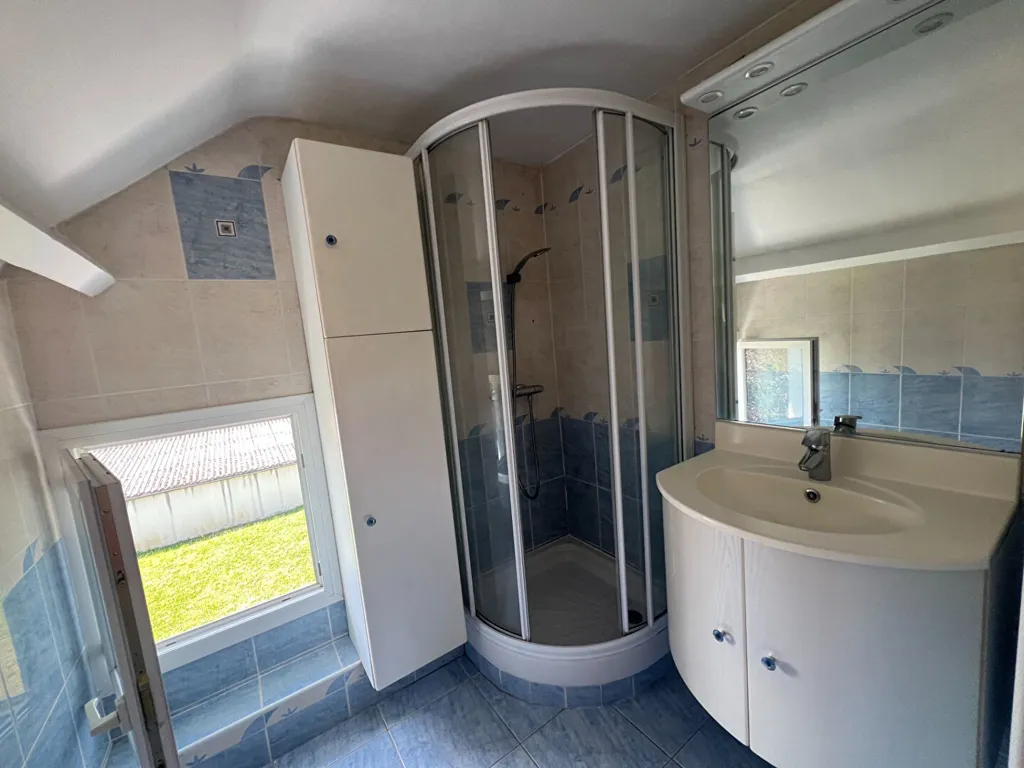 Vannitoad - 4-Bedroom House with Garden in Nevers