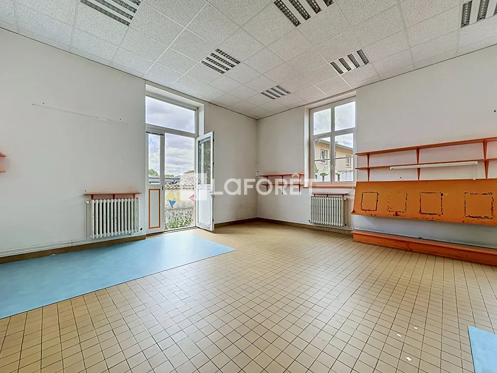 Toad - Duplex with Balcony in Saint Trivier Sur Moignans
