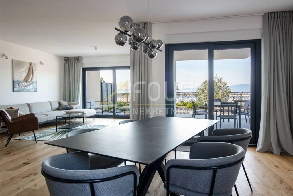Söögituba - Luxury Villa with Sea View in Kostrena