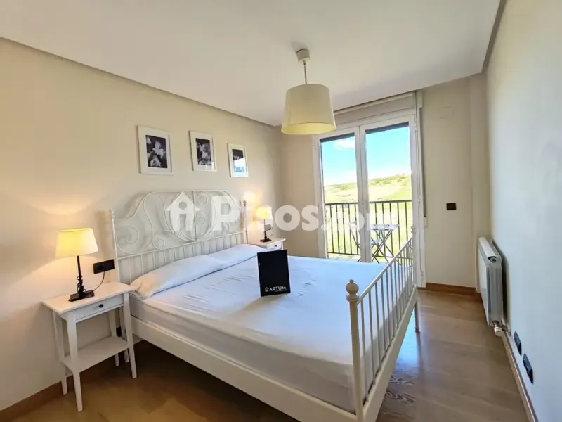 Apartamento exterior con balcón en Lanciego