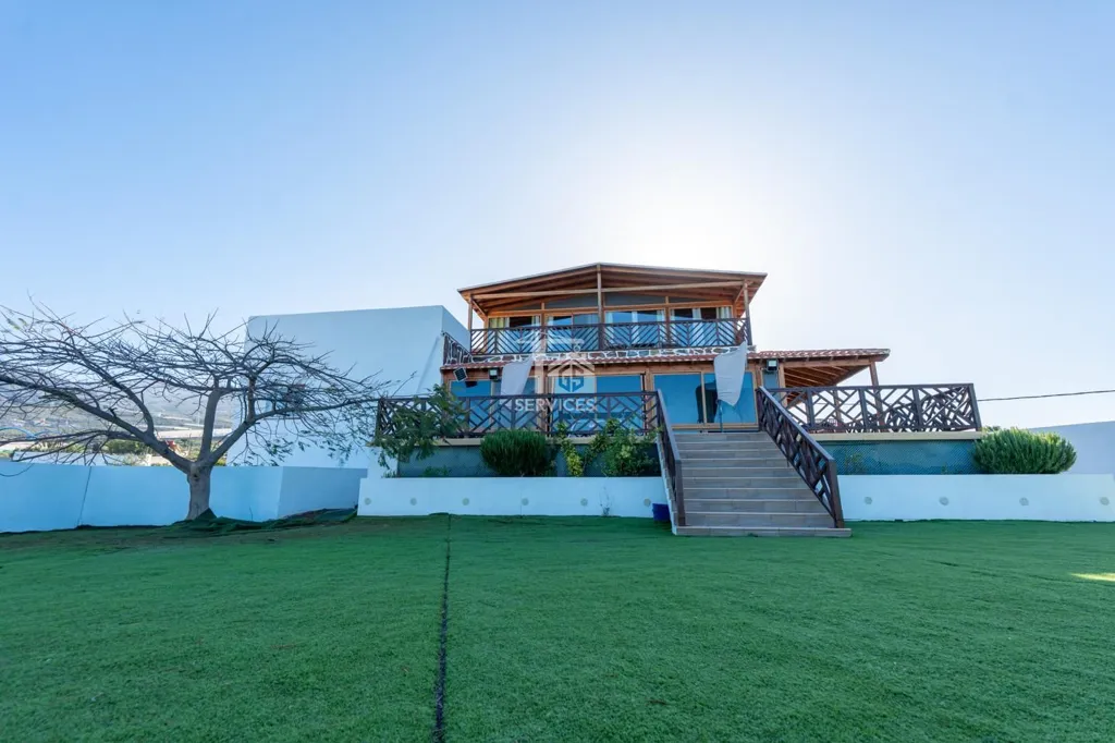 Giardino - 7-Bedroom Villa with Pool in Tijoco Bajo