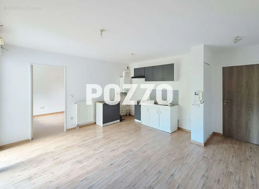 Cuisine - Appartement avec Jardin Privatif à Fleury-sur-Orne