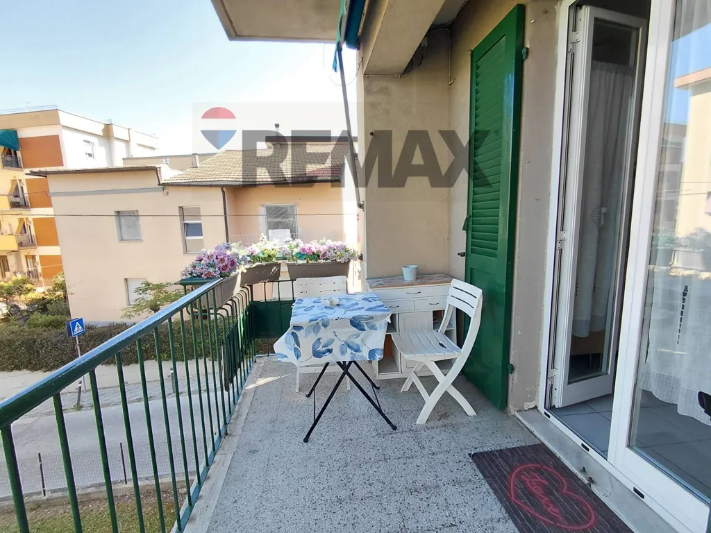 Balcon - Functional Apartment with Terrace in Ancona
